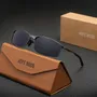 Lentes de Sol Hope Wood 2501 C2 Polarizados Gun/Gray